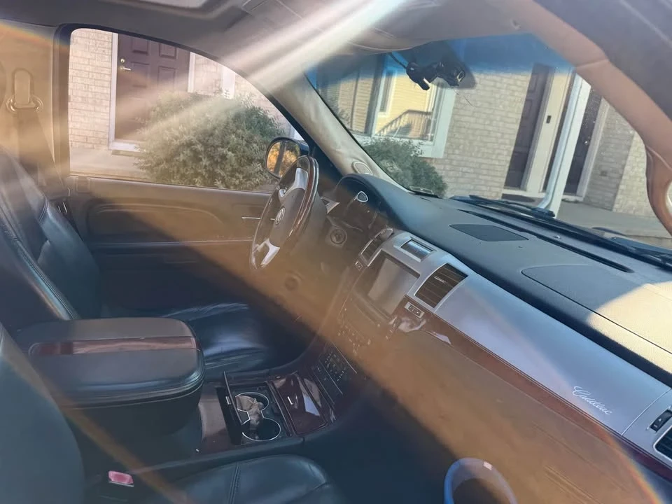 2007 Cadillac Escalade & EXT 3rd Gen - Image 4 of 7