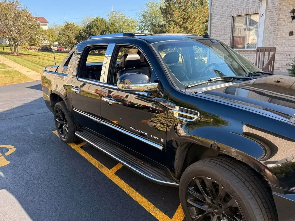 2007 Cadillac Escalade & EXT 3rd Gen - Image 2 of 7