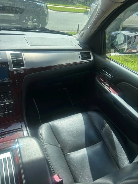 2007 Cadillac Escalade & EXT 3rd Gen - Image 13 of 19