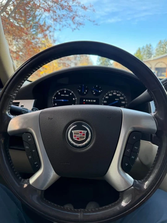 2007 Cadillac Escalade & EXT 3rd Gen - Image 8 of 9