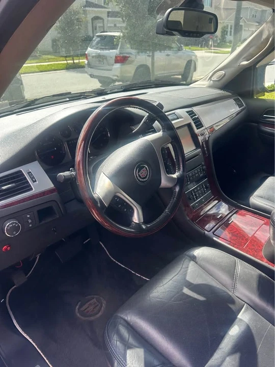 2007 Cadillac Escalade & EXT 3rd Gen - Image 15 of 19