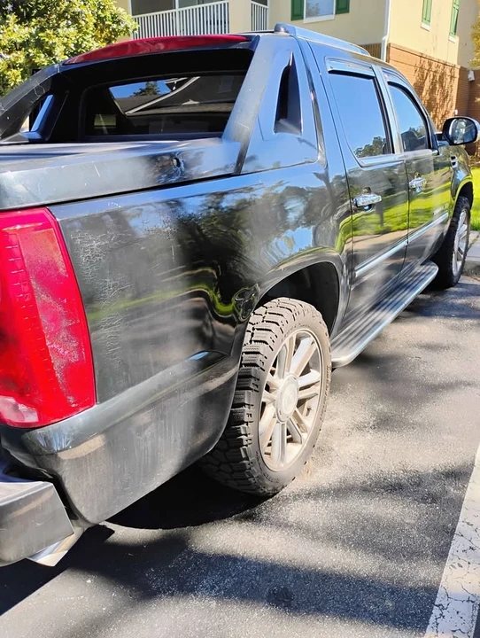 2007 Cadillac Escalade & EXT 3rd Gen - Image 2 of 20