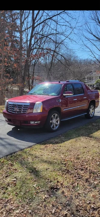 2007 Cadillac Escalade & EXT 3rd Gen - Image 2 of 13