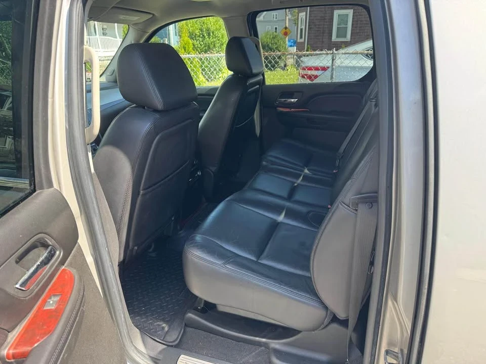 2007 Cadillac Escalade & EXT 3rd Gen - Image 7 of 15