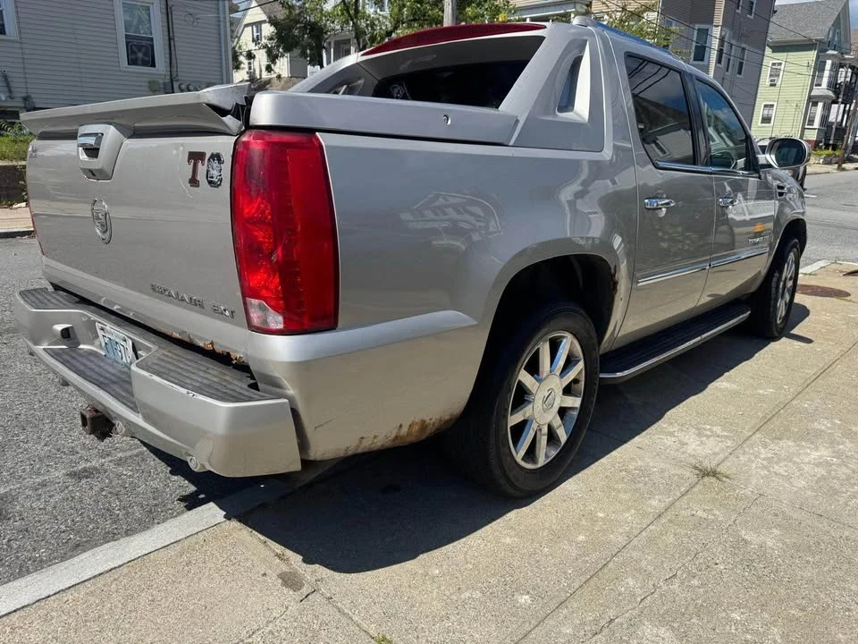 2007 Cadillac Escalade & EXT 3rd Gen - Image 4 of 15