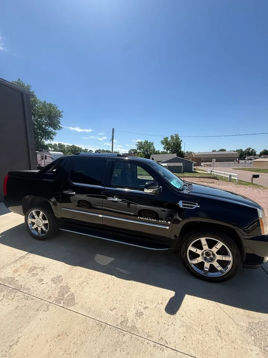 2007 Cadillac Escalade & EXT 3rd Gen - Image 5 of 19