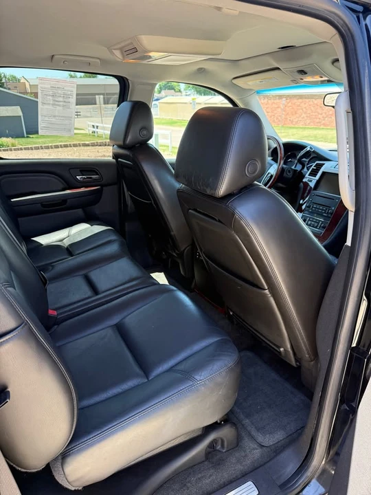 2007 Cadillac Escalade & EXT 3rd Gen - Image 15 of 19