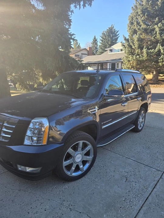 2007 Cadillac Escalade & EXT 3rd Gen - Image 2 of 10
