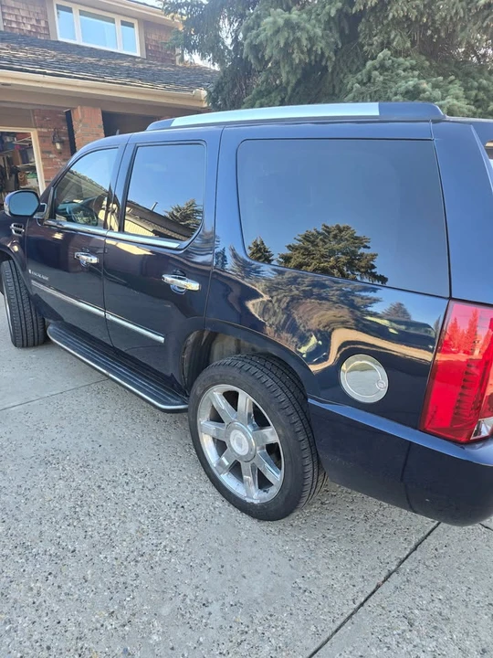 2007 Cadillac Escalade & EXT 3rd Gen - Image 3 of 10
