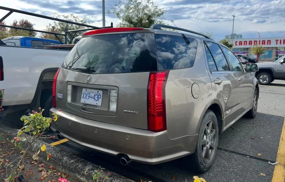 2007 Cadillac SRX - Image 2 of 4