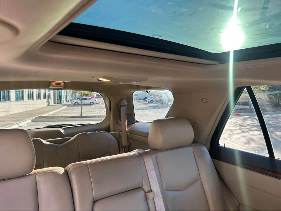 2007 Cadillac SRX - Image 11 of 16