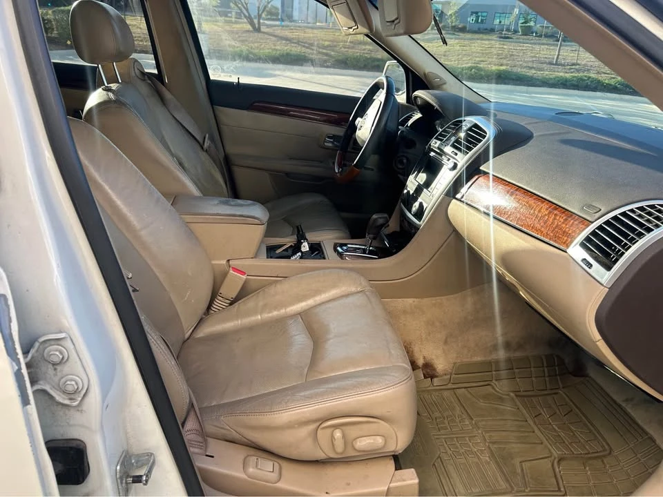 2007 Cadillac SRX - Image 8 of 16
