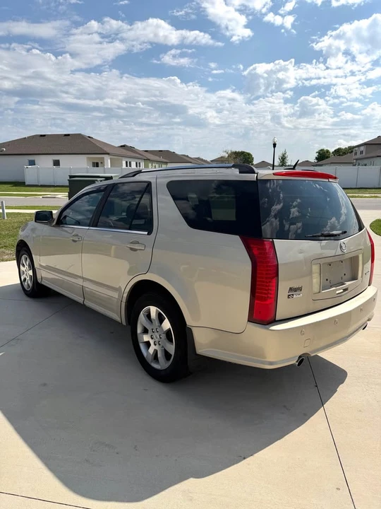 2007 Cadillac SRX - Image 5 of 13