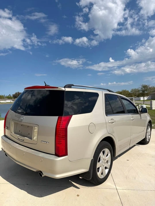 2007 Cadillac SRX - Image 3 of 13