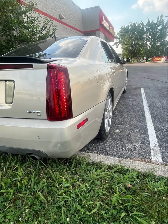 2007 Cadillac STS - Image 3 of 12