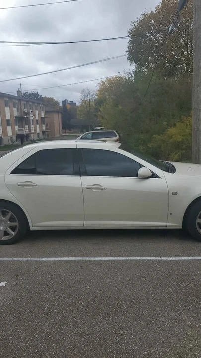 2007 Cadillac STS - Image 2 of 8