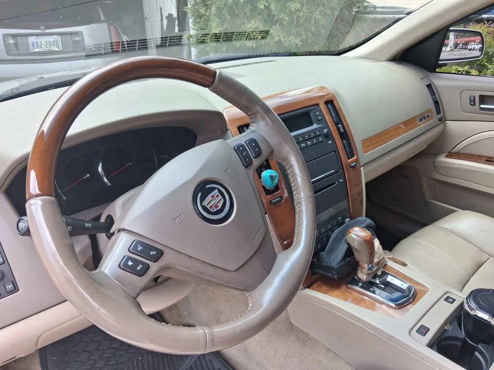 2007 Cadillac STS - Image 6 of 9