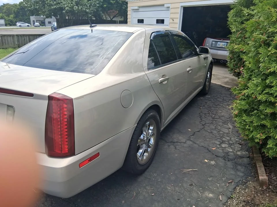 2007 Cadillac STS - Image 4 of 9