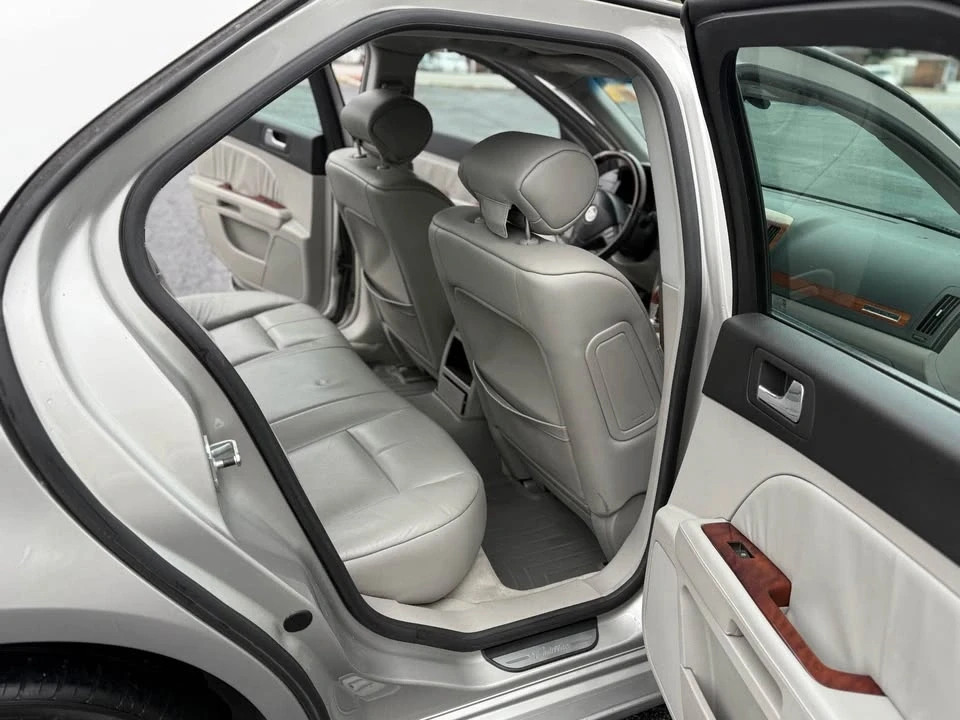 2007 Cadillac STS - Image 15 of 17