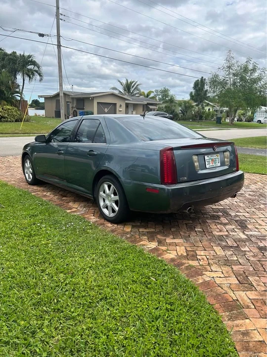 2007 Cadillac STS - Image 2 of 9