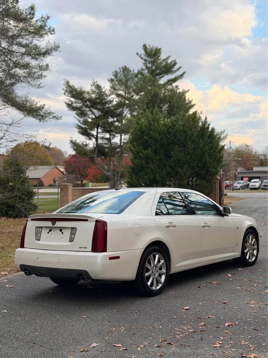 2007 Cadillac STS - Image 4 of 14