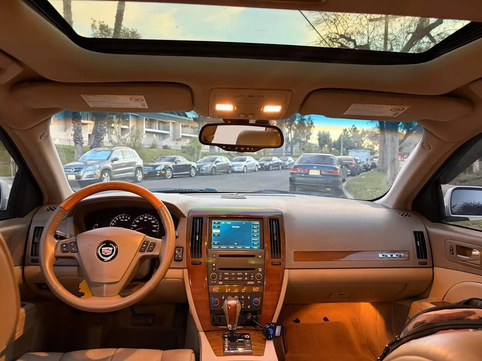 2007 Cadillac STS - Image 9 of 10