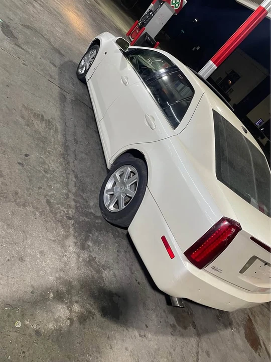 2007 Cadillac STS - Image 2 of 2