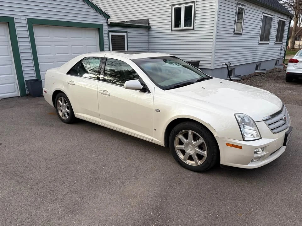 2007 Cadillac STS - Image 2 of 15