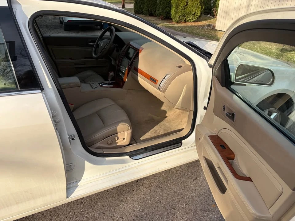 2007 Cadillac STS - Image 9 of 15