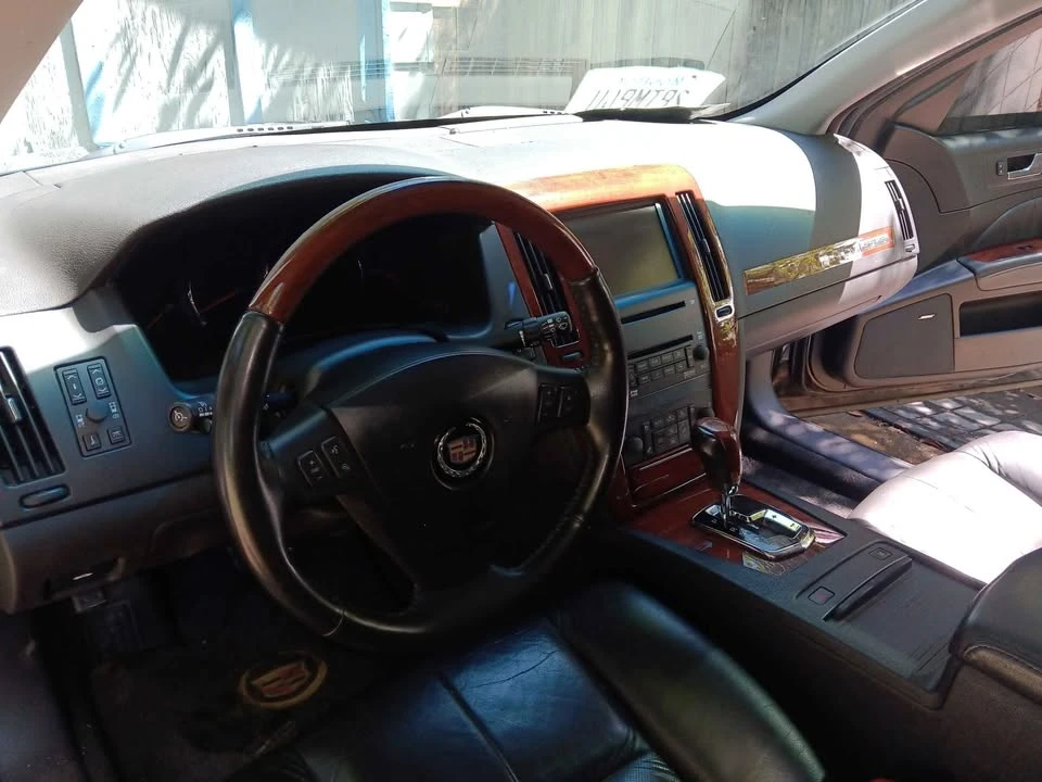 2007 Cadillac STS - Image 8 of 9