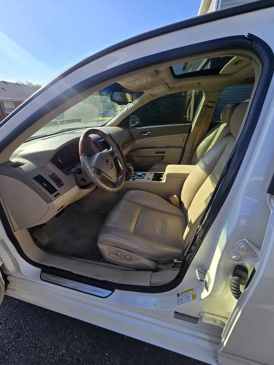 2007 Cadillac STS - Image 8 of 17