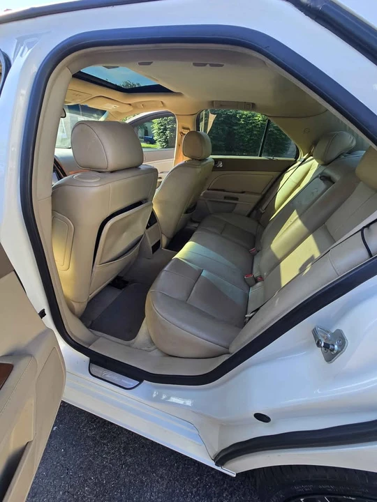 2007 Cadillac STS - Image 9 of 17