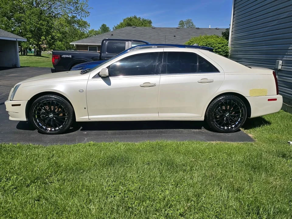 2007 Cadillac STS - Image 16 of 17