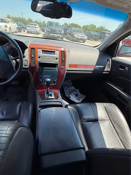 2007 Cadillac STS - Image 10 of 12