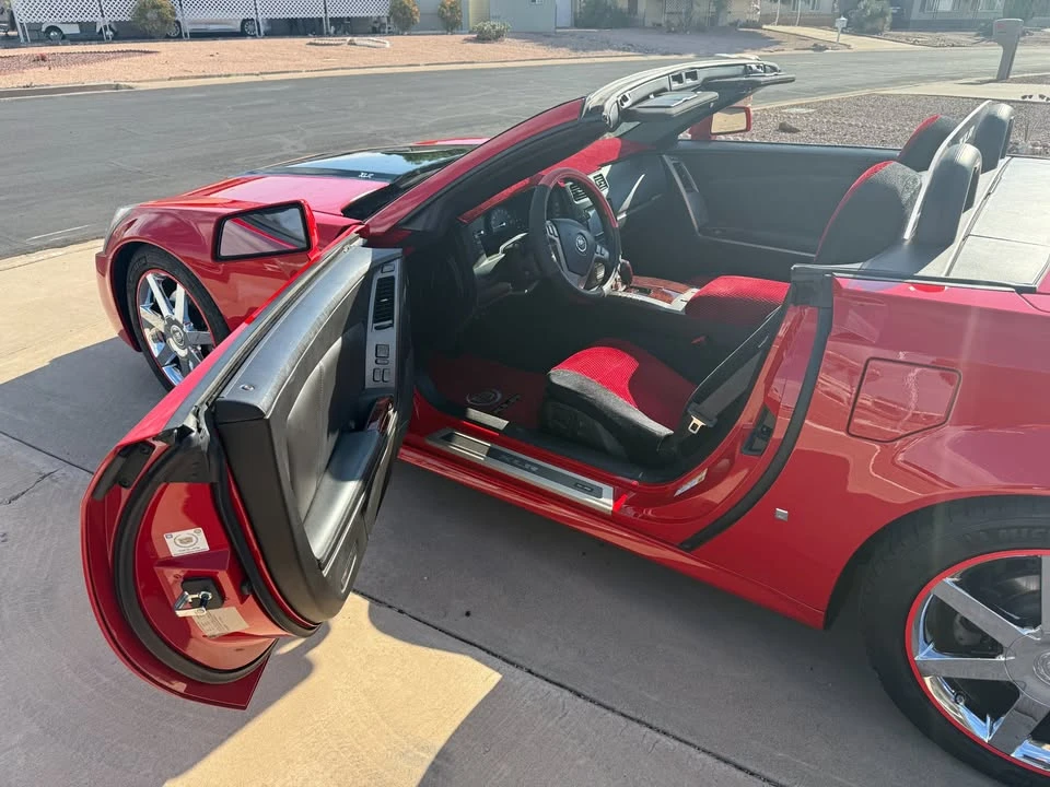 2007 Cadillac XLR - Image 2 of 10