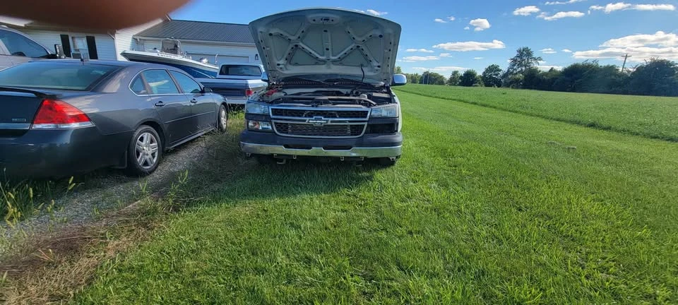 2007 Chevrolet Silverado - Image 2 of 10