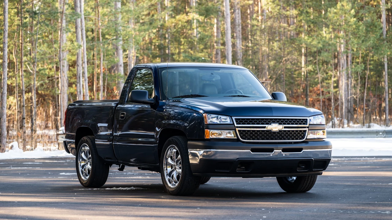 2007 Chevrolet Silverado - Image 12 of 30