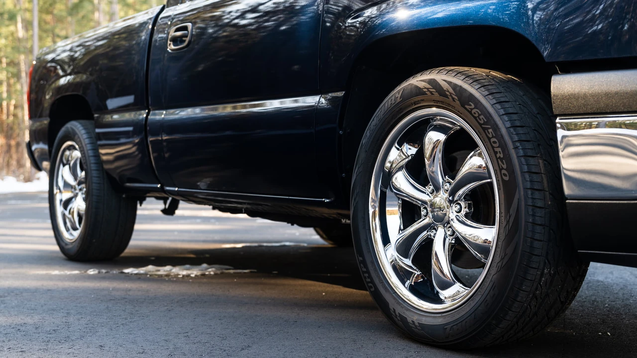 2007 Chevrolet Silverado - Image 19 of 30