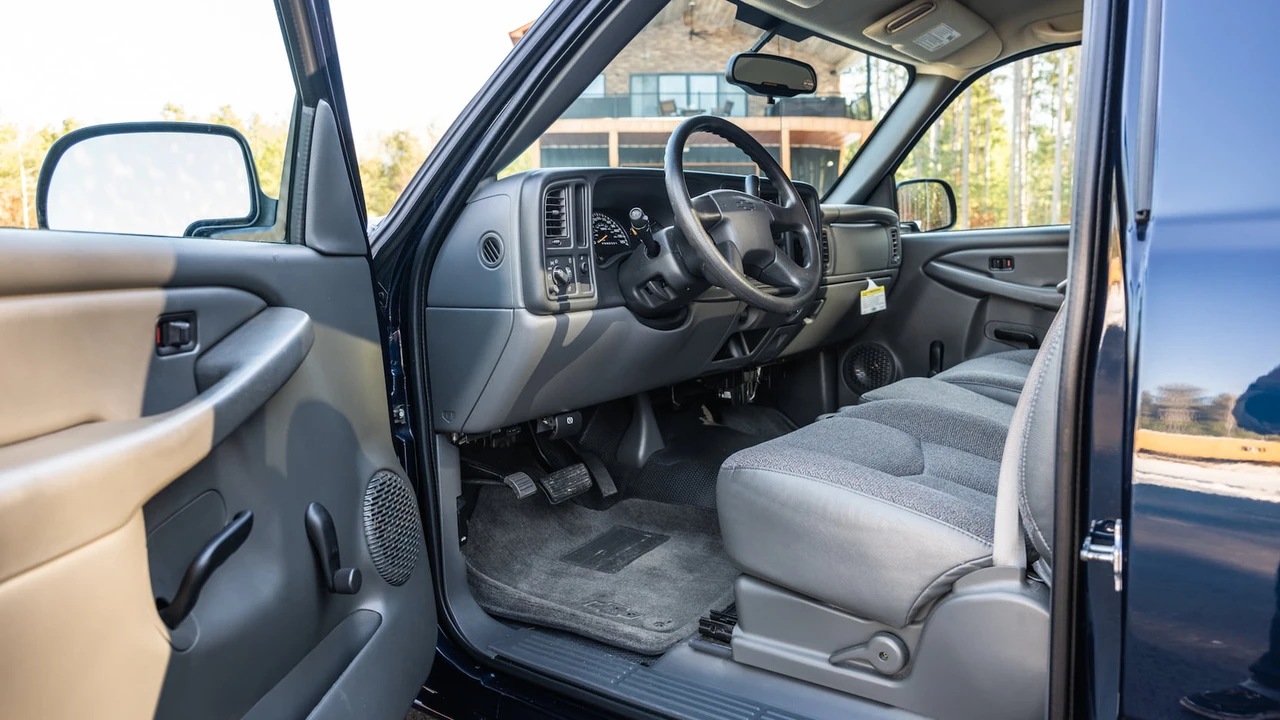 2007 Chevrolet Silverado - Image 21 of 30