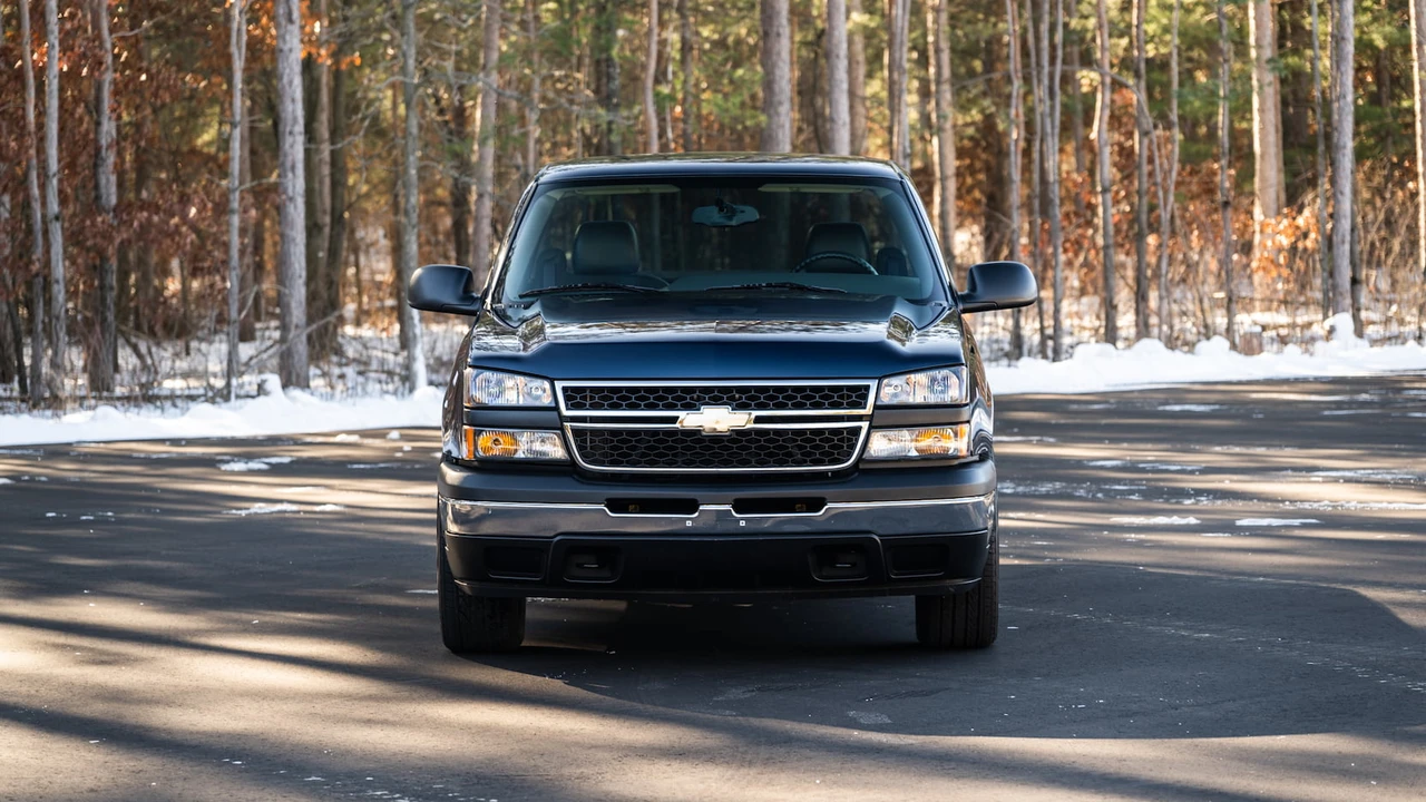 2007 Chevrolet Silverado - Image 29 of 30