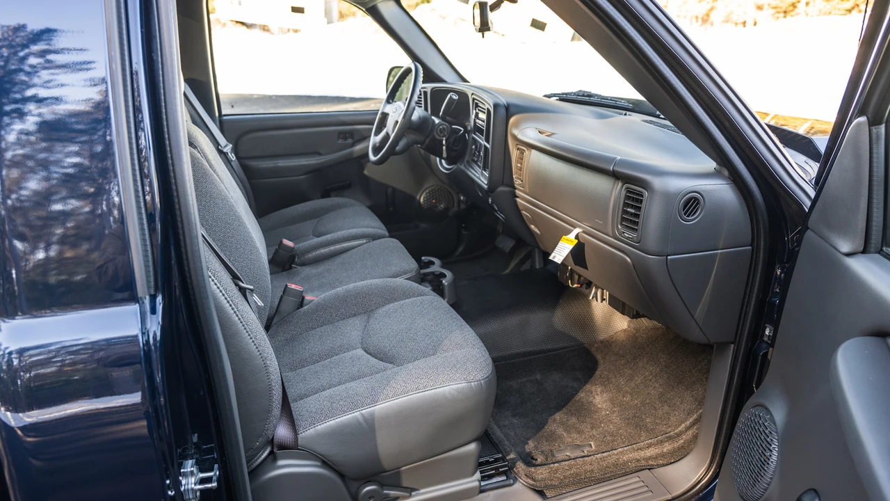 2007 Chevrolet Silverado - Image 5 of 30