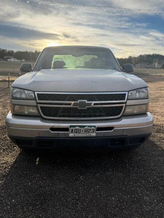 2007 Chevrolet Silverado 2nd Gen - Image 2 of 10