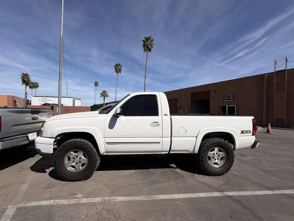 2007 Chevrolet Silverado 2nd Gen - Image 2 of 11
