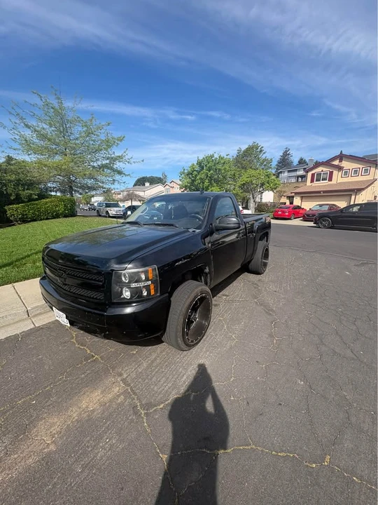 2007 Chevrolet Silverado - Image 2 of 4