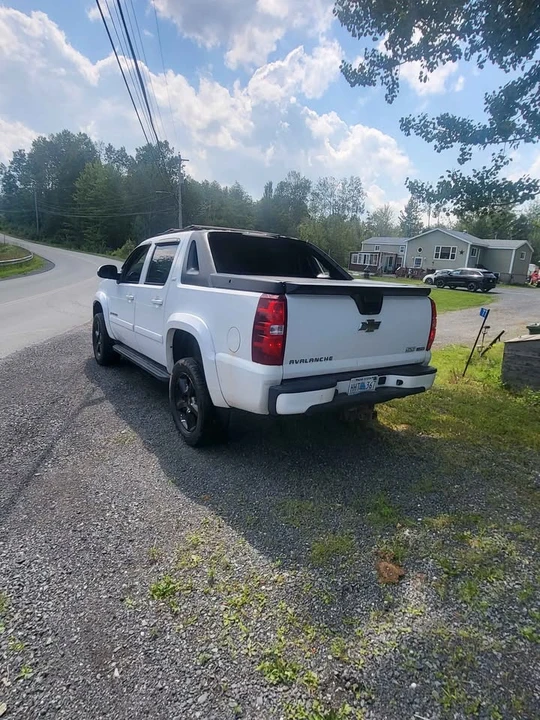 2007 Chevrolet Avalanche - Image 4 of 11