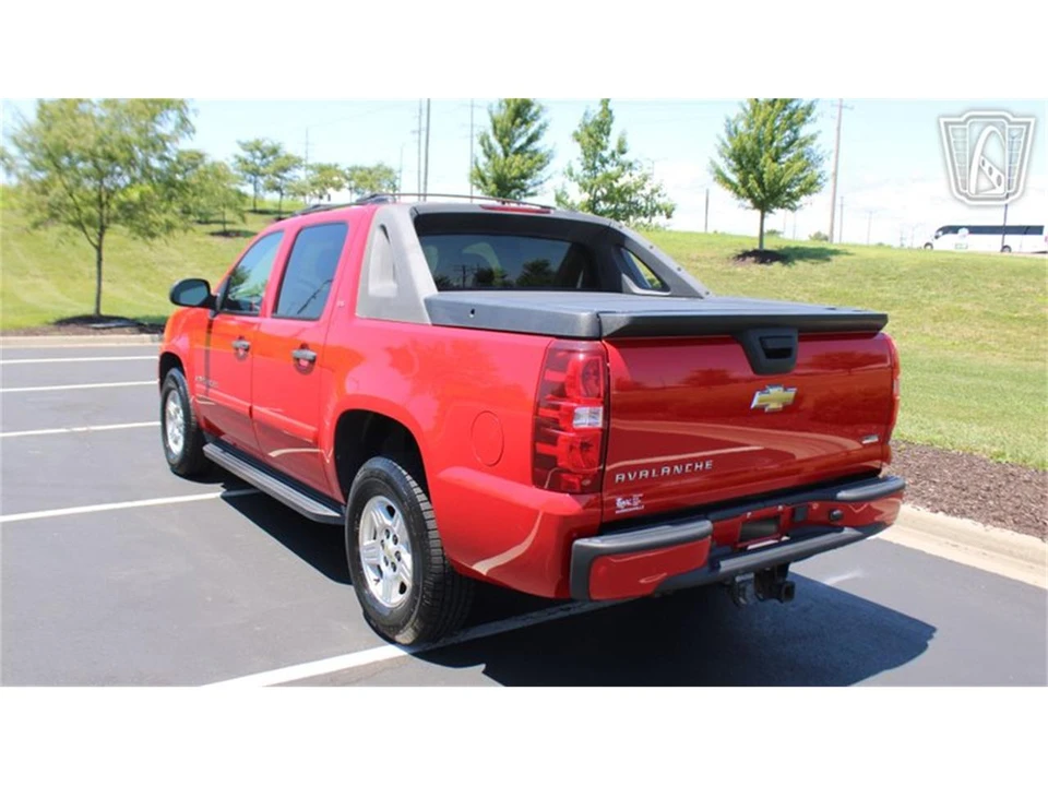 2007 Chevrolet Avalanche - Image 3 of 31