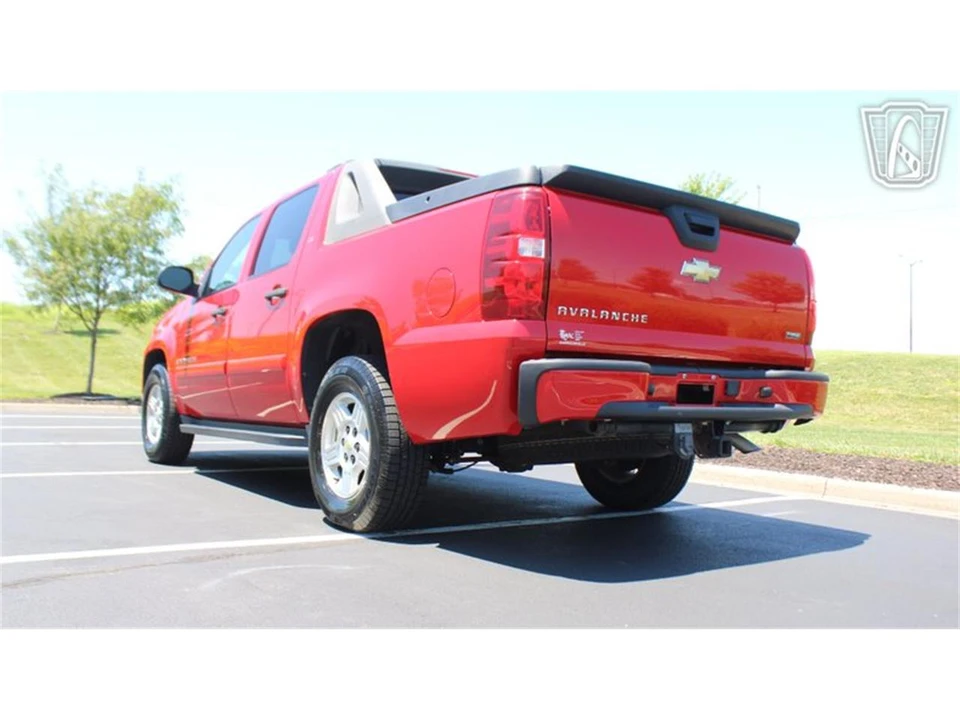 2007 Chevrolet Avalanche - Image 4 of 31