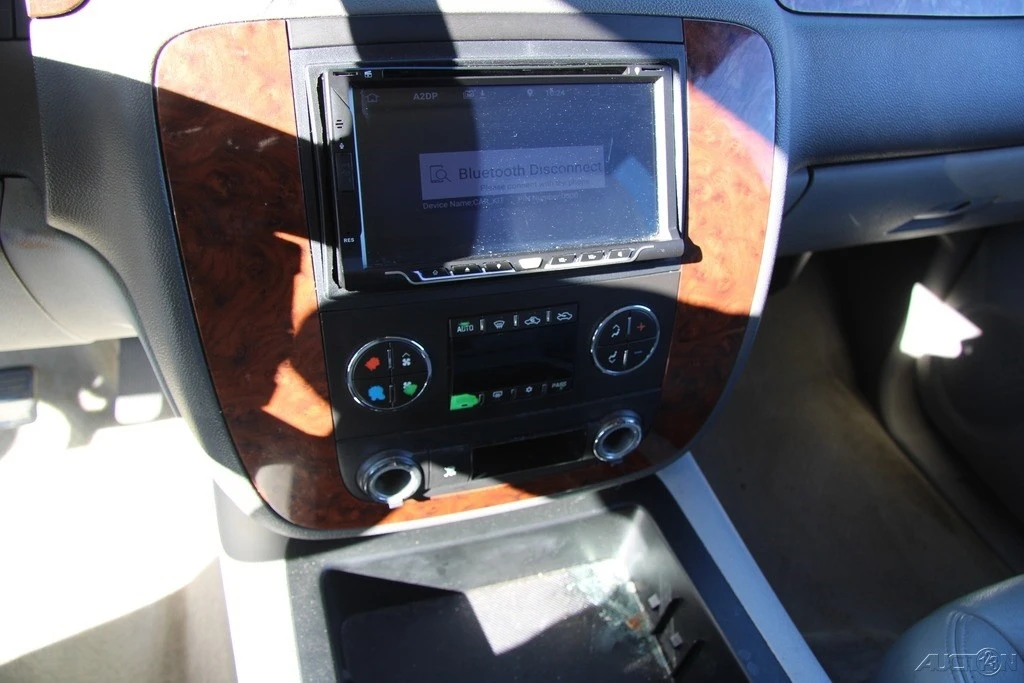 2007 Chevrolet Avalanche - Image 19 of 21