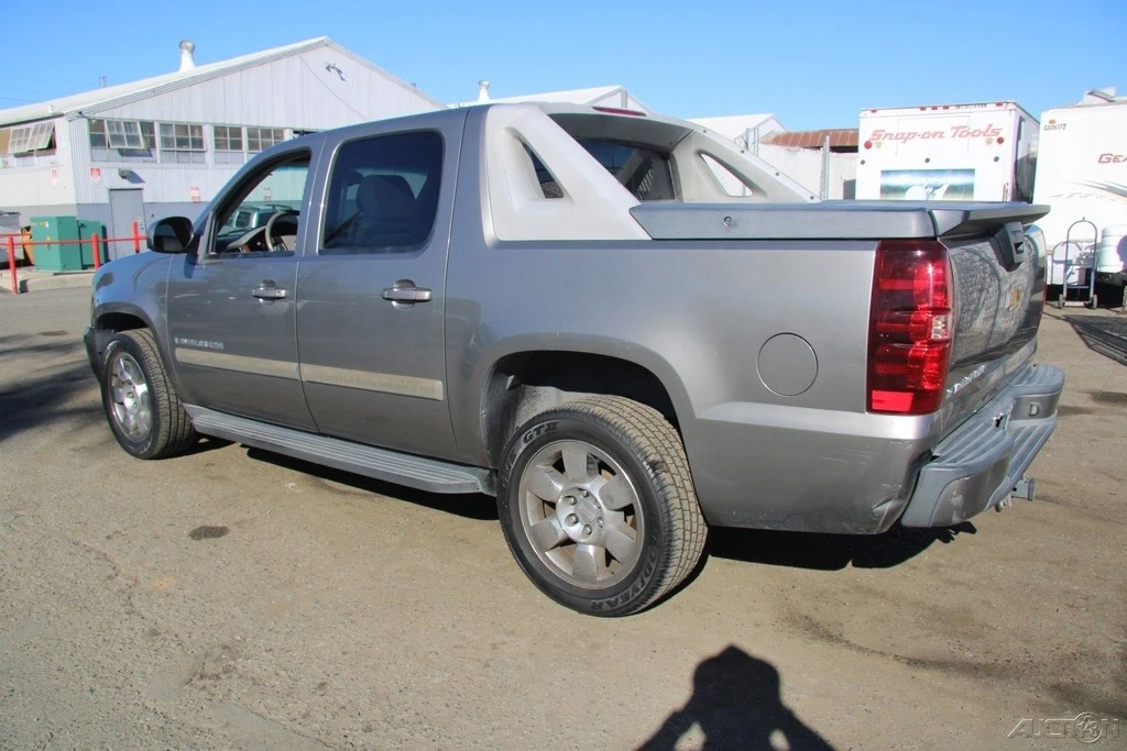 2007 Chevrolet Avalanche - Image 4 of 21