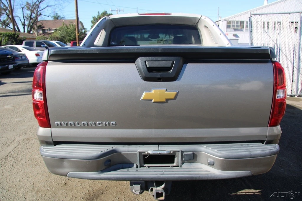 2007 Chevrolet Avalanche - Image 5 of 21